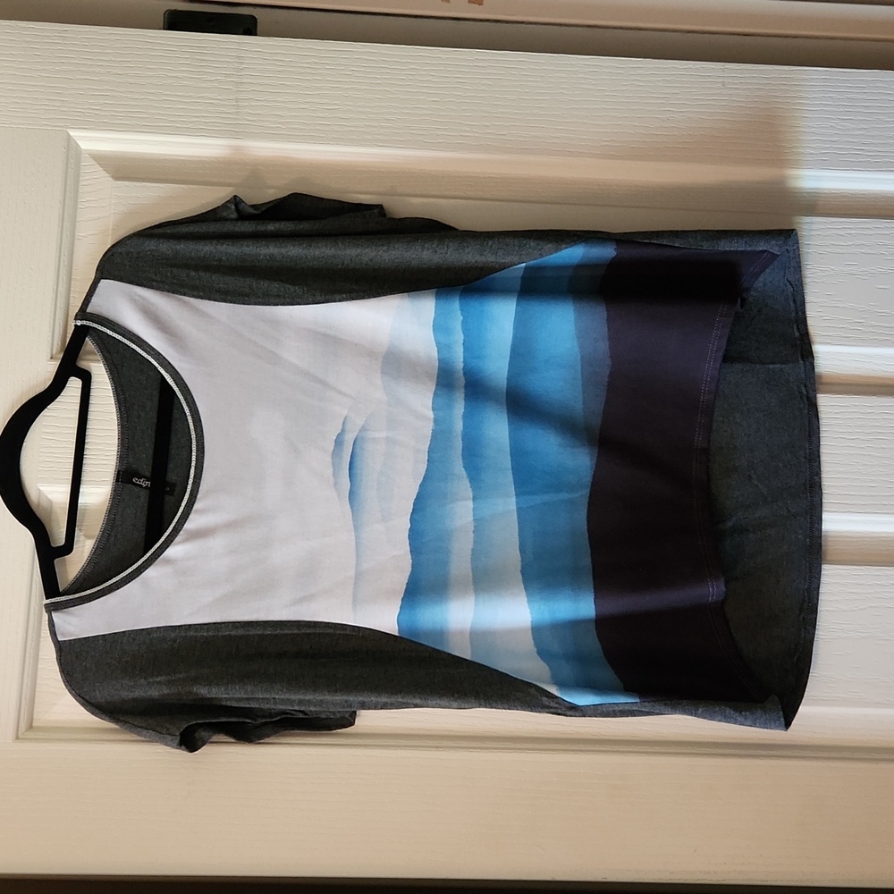 Edista top Size Small